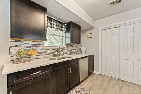 12118 Quail Hollow Lane Pinehurst TX 77362