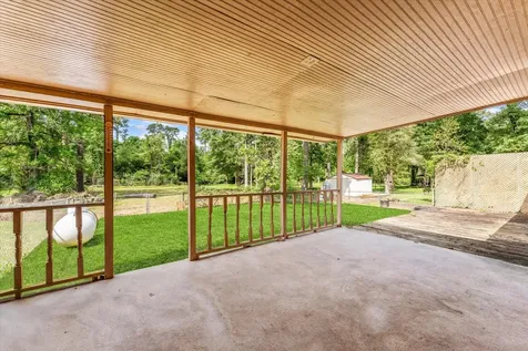 12118 Quail Hollow Lane Pinehurst TX 77362