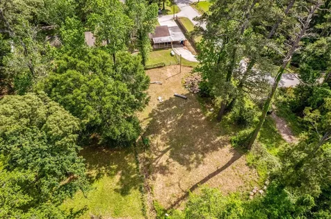 12118 Quail Hollow Lane Pinehurst TX 77362