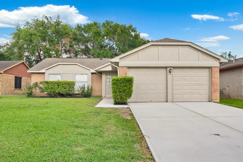 1911 Highcrest Drive Missouri City TX 77489