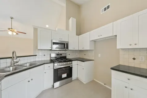 1911 Highcrest Drive Missouri City TX 77489