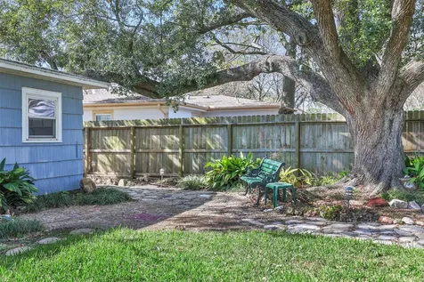 1506 14th Avenue N Texas City TX 77590
