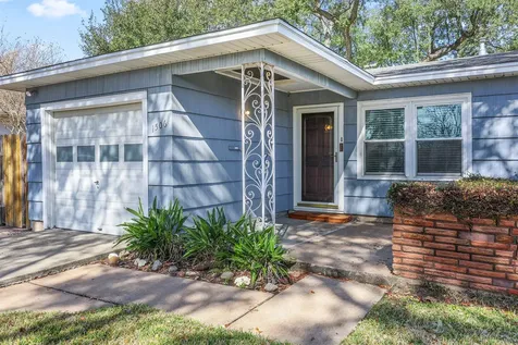 1506 14th Avenue N Texas City TX 77590