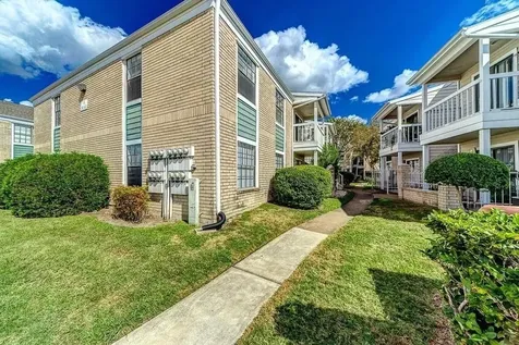 12660 Ashford Point Drive 211 Houston TX 77082