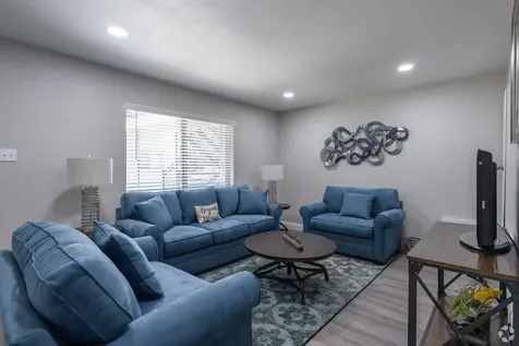 1600 Avenue M 123 South Houston TX 77587