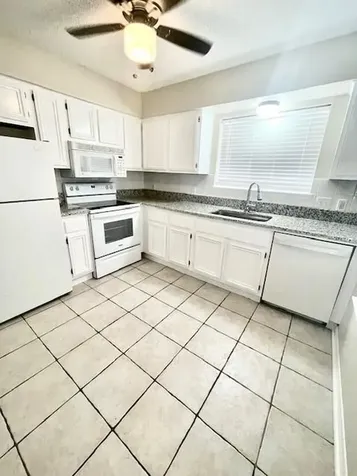 12200 Overbrook Lane 31a Houston TX 77077