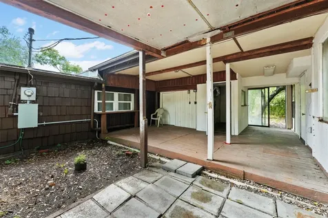 632 Meadowlawn Street Shoreacres TX 77571