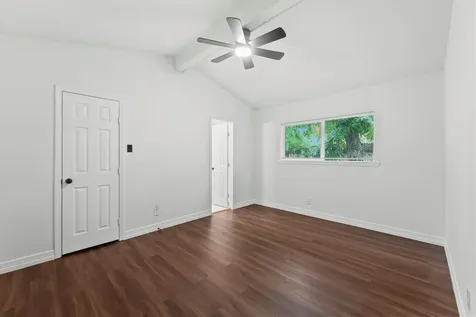 632 Meadowlawn Street Shoreacres TX 77571