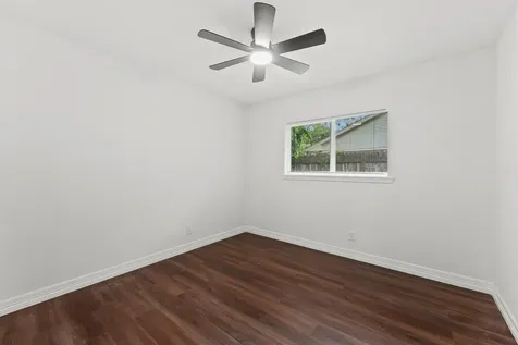 632 Meadowlawn Street Shoreacres TX 77571