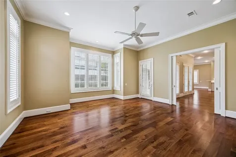 4005 Piping Rock Lane Houston TX 77027