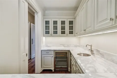 4005 Piping Rock Lane Houston TX 77027