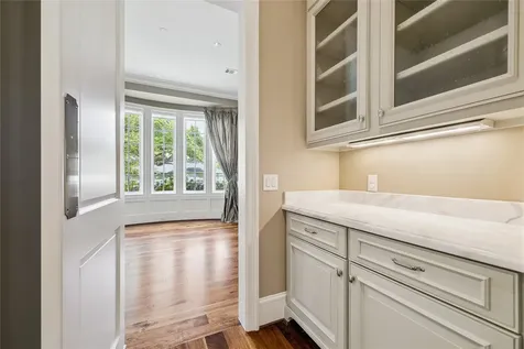 4005 Piping Rock Lane Houston TX 77027