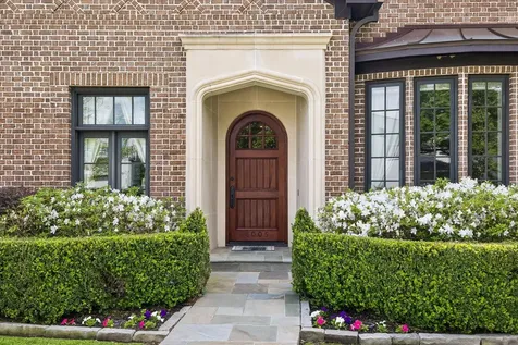 4005 Piping Rock Lane Houston TX 77027