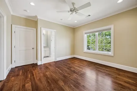 4005 Piping Rock Lane Houston TX 77027