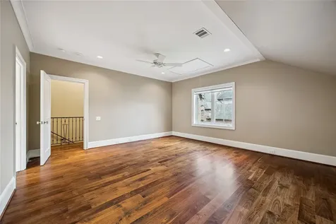 4005 Piping Rock Lane Houston TX 77027