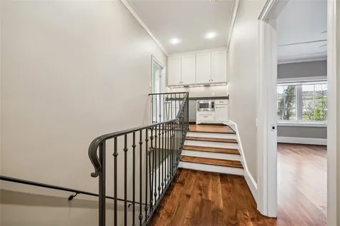 4005 Piping Rock Lane Houston TX 77027