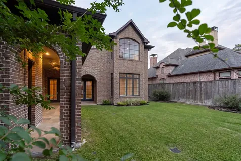 4005 Piping Rock Lane Houston TX 77027