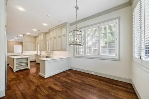 4005 Piping Rock Lane Houston TX 77027