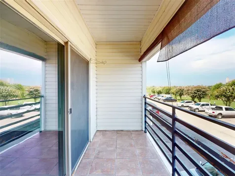 793 Davis Road 111 League City TX 77573