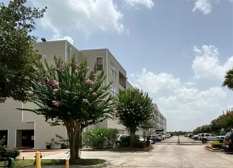 793 Davis Road 111 League City TX 77573