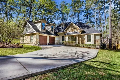 2136 Wheatstone Drive Huntsville TX 77340