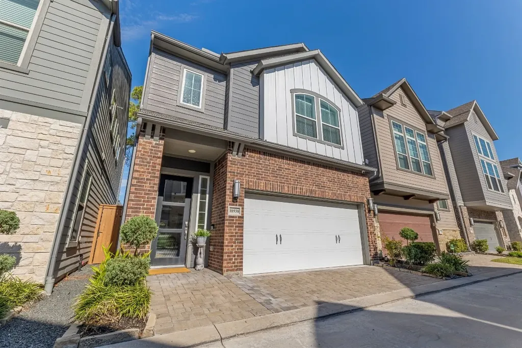 10930 Brambling Wood Drive Houston TX 77043