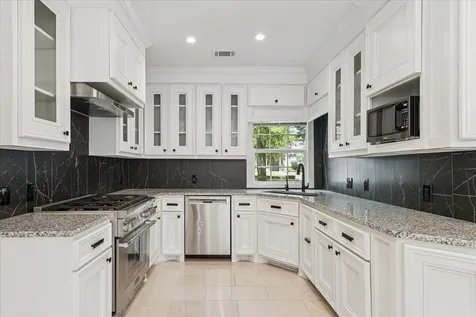 3071 Locke Lane Houston TX 77019