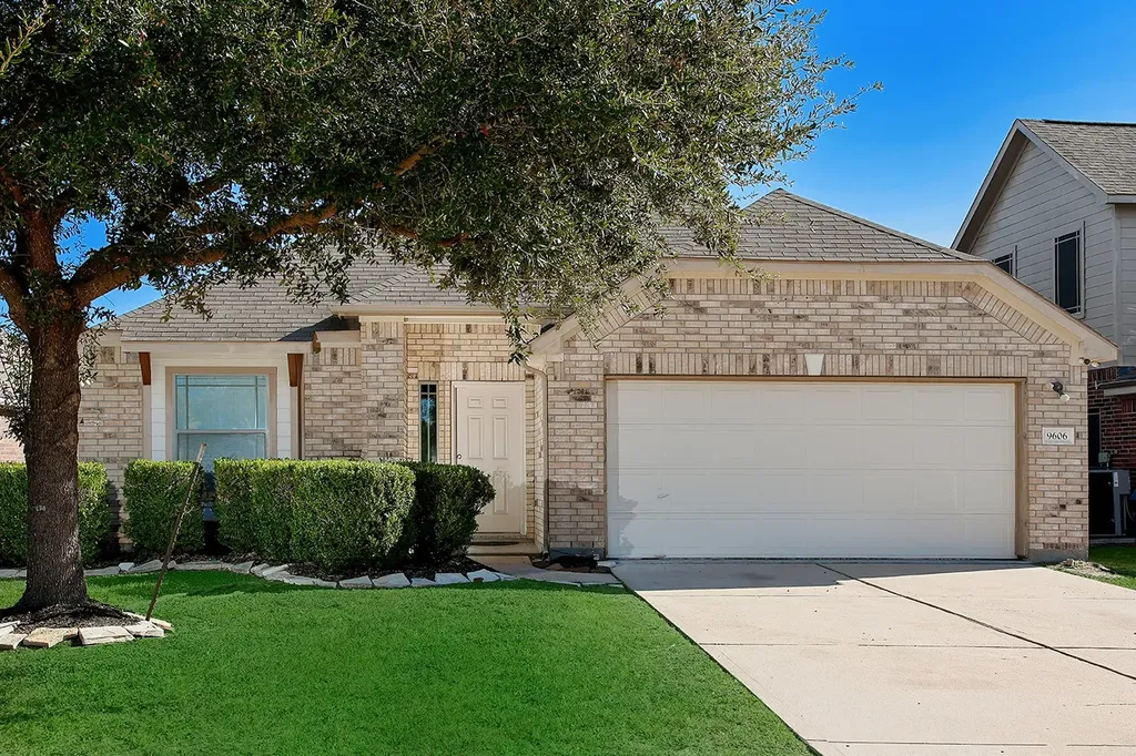 9606 Arched Oak Drive Houston TX 77095