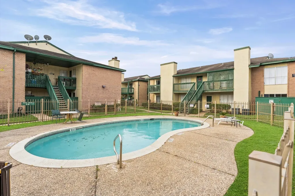 1516 Bay Area Boulevard B8 Houston TX 77058