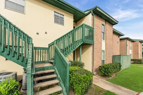 1516 Bay Area Boulevard B8 Houston TX 77058