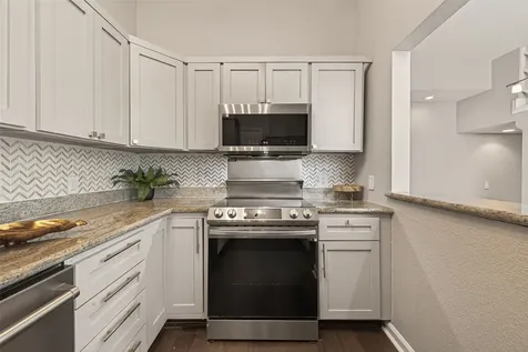204 Marshall Street 3 Houston TX 77006