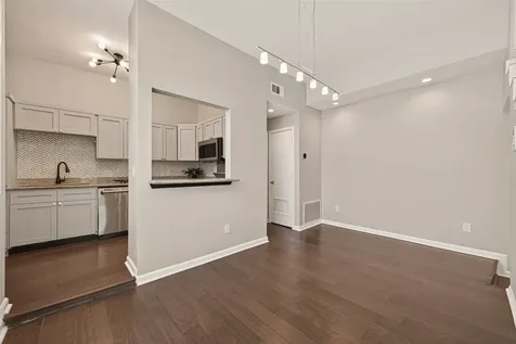 204 Marshall Street 3 Houston TX 77006