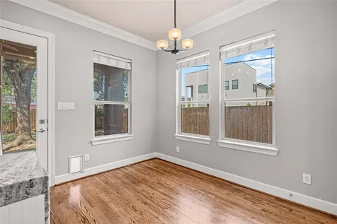 112 White Drive Bellaire TX 77401
