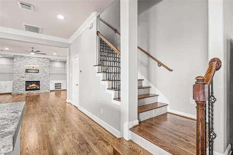 112 White Drive Bellaire TX 77401