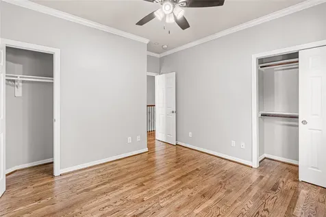 112 White Drive Bellaire TX 77401