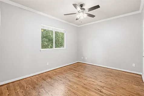112 White Drive Bellaire TX 77401