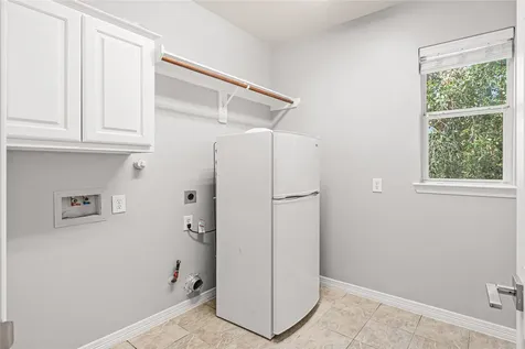 112 White Drive Bellaire TX 77401