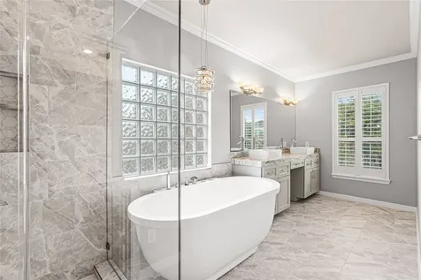 112 White Drive Bellaire TX 77401