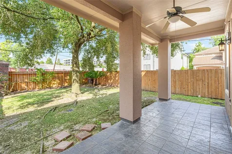 112 White Drive Bellaire TX 77401
