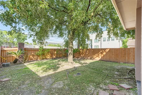 112 White Drive Bellaire TX 77401