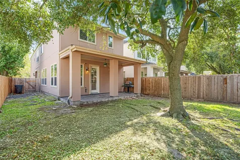 112 White Drive Bellaire TX 77401