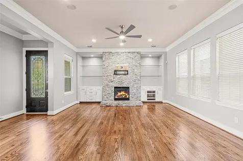 112 White Drive Bellaire TX 77401