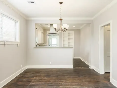 4528 Ave R 1/2 Galveston TX 77551