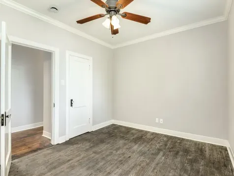 4528 Ave R 1/2 Galveston TX 77551