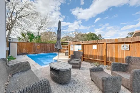 5917 Fairdale Lane 14 Houston TX 77057