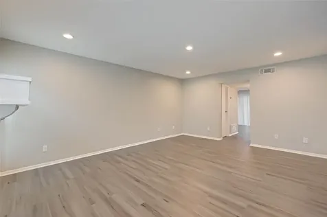 5917 Fairdale Lane 14 Houston TX 77057