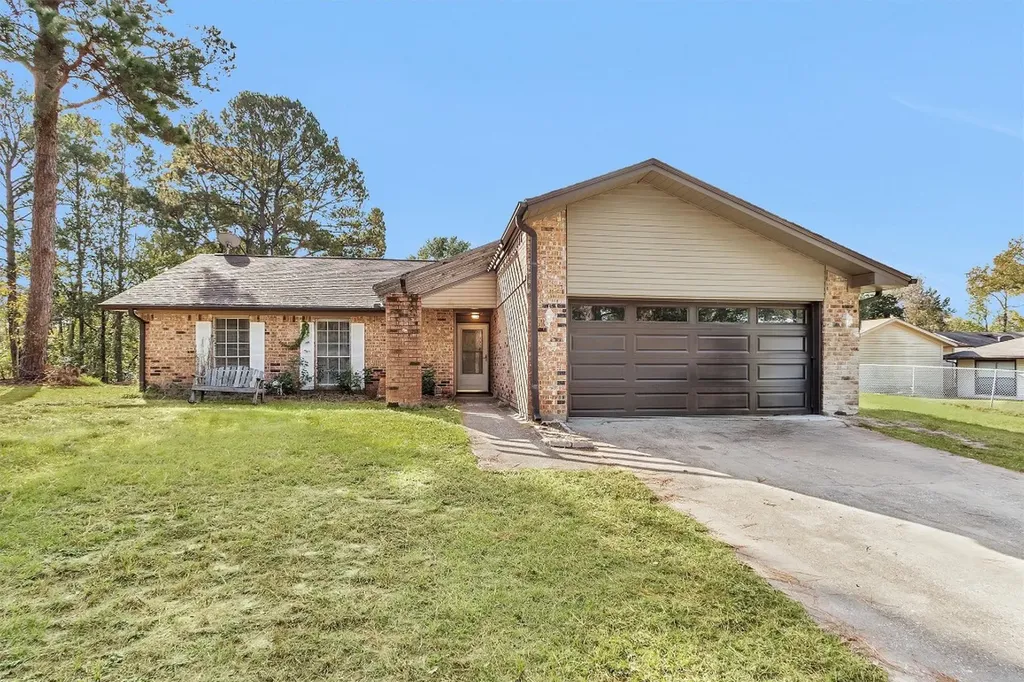 2202 Harlow Lane Huntsville TX 77320