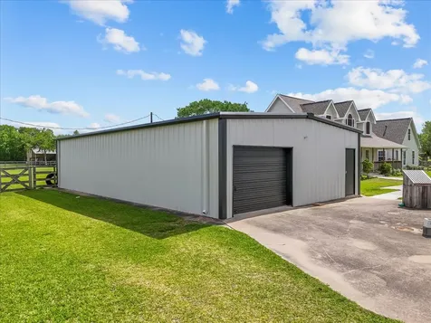 17903 County Road 125 Pearland TX 77581