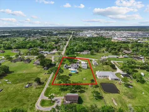 17903 County Road 125 Pearland TX 77581