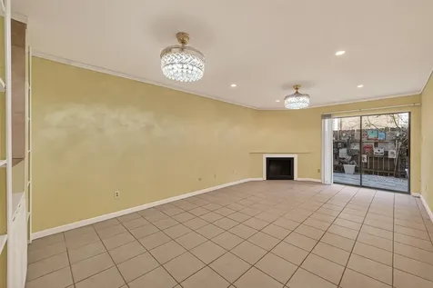 10075 Westpark Drive 84 Houston TX 77042